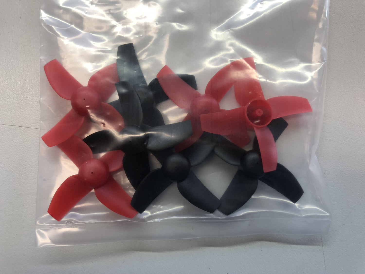 Propelsæt 8 stk. røde og sorte til Blade Inductrix FPV Plus.